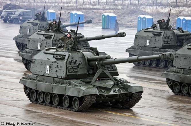 Pháo binh Nga khoe sức mạnh tại tập trận Vostok 2018