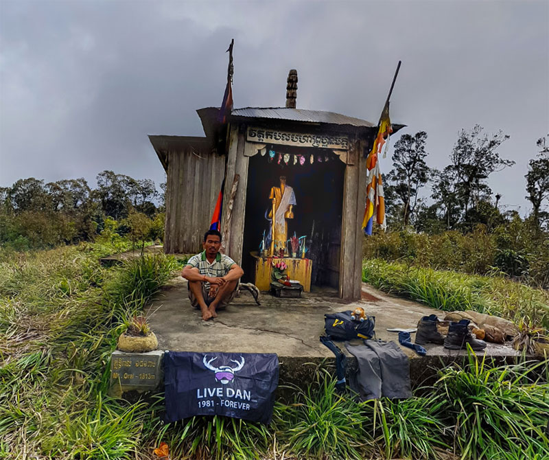 Sốc: MH370 trong rừng Campuchia đã bị bí mật mang đi bán