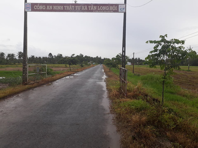 Vĩnh Long: Con gái 15 tuổi bị xâm hại rồi sinh con, mẹ vẫn vô tư đến xã làm giấy khai sinh cho cháu