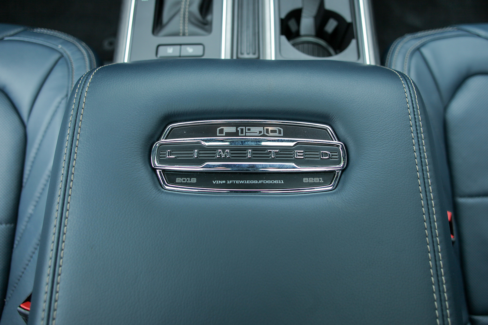 Siêu bán tải Ford F-150 Limited 2018 đầu tiên về Việt Nam