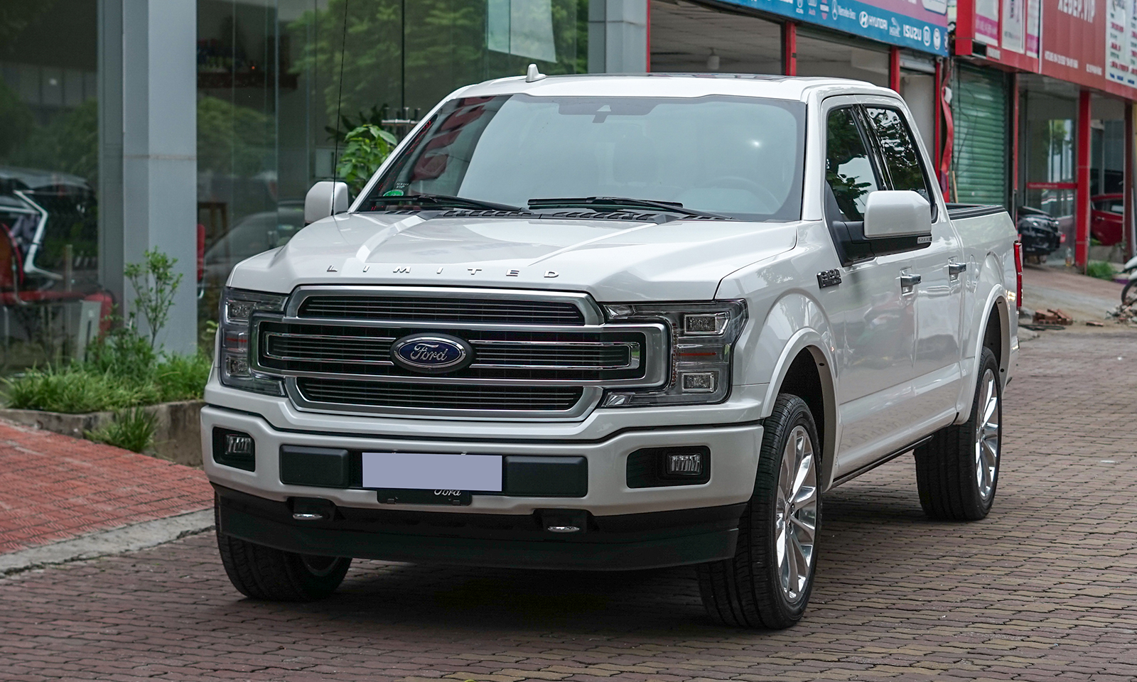 Siêu bán tải Ford F-150 Limited 2018 đầu tiên về Việt Nam