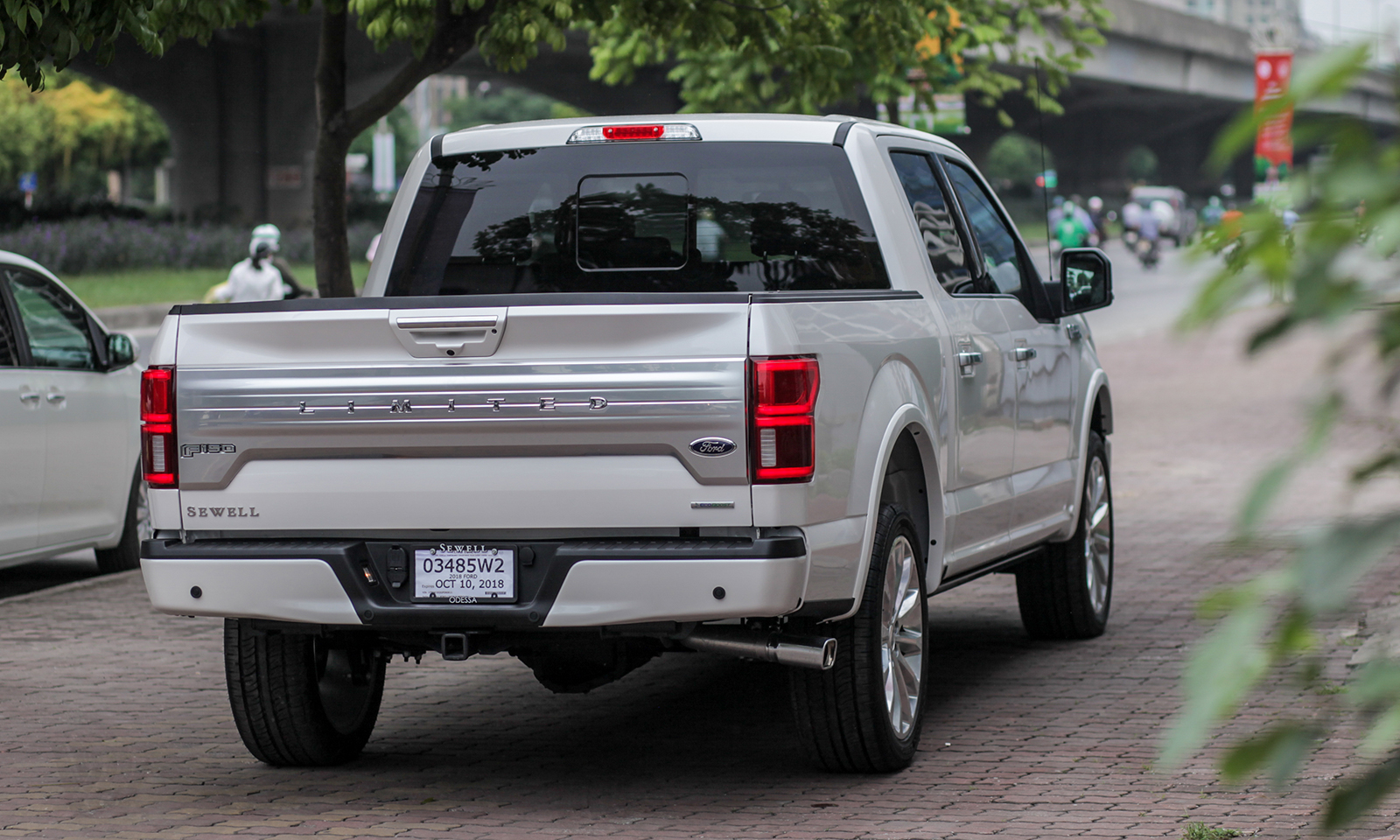 Siêu bán tải Ford F-150 Limited 2018 đầu tiên về Việt Nam