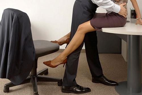 U50 và những chiêu độc ngụy trang để ngoại tình nơi công sở