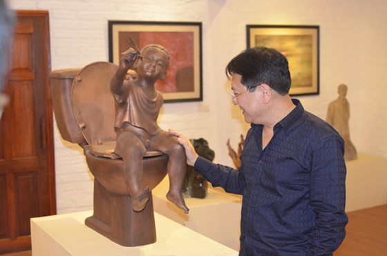 NSND Vương Duy Biên tổ chức triển lãm tại Pháp NSND Vương Duy Biên tổ chức triển lãm tại Pháp