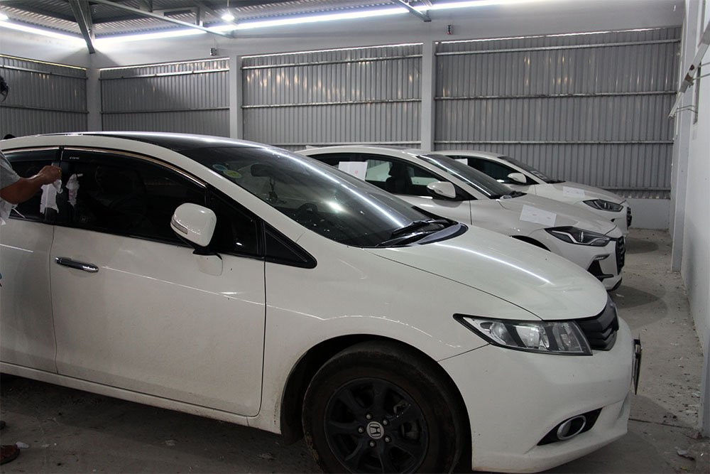 2 thanh niên thuê 11 ôtô mang đi cầm cố lấy tiền tỷ