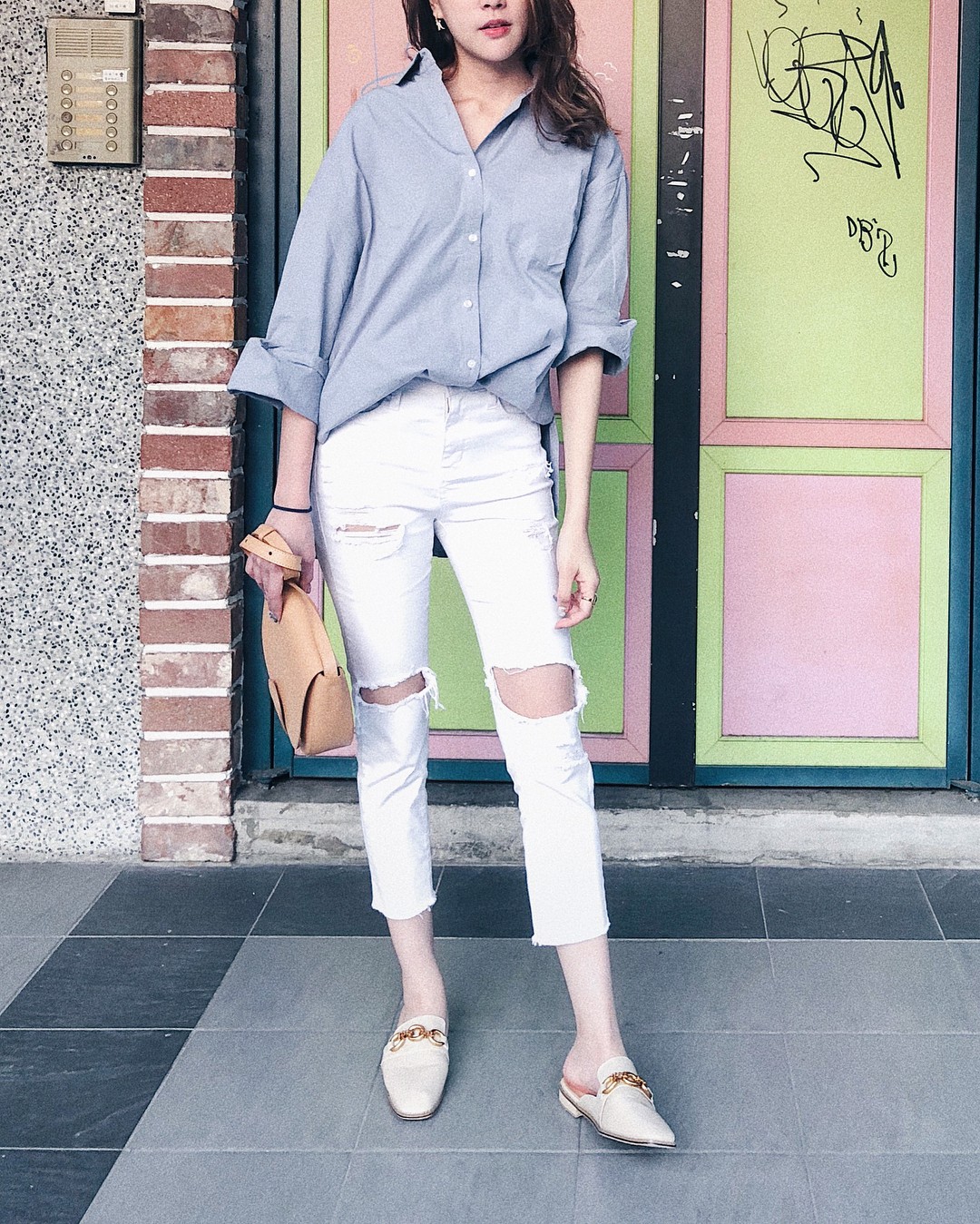 Nếu mùa hè chỉ diện quanh quần vải và shorts thì sang thu các nàng tha hồ hoàn thiện phong cách với 5 kiểu quần này