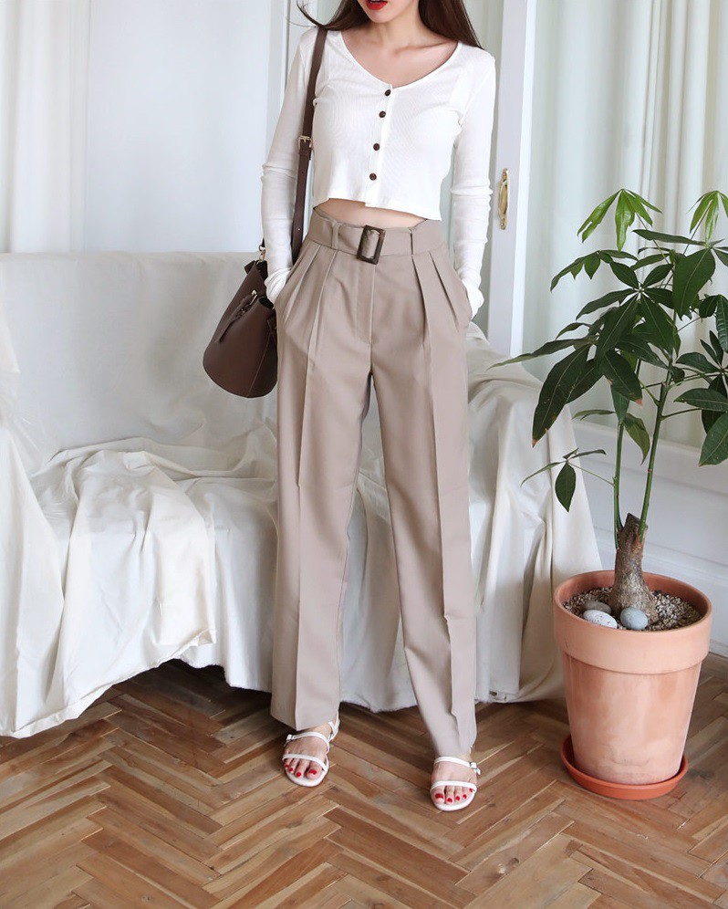 Nếu mùa hè chỉ diện quanh quần vải và shorts thì sang thu các nàng tha hồ hoàn thiện phong cách với 5 kiểu quần này