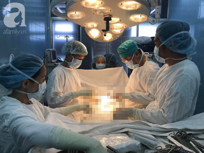 Cô gái trẻ phát hiện bị ung thư tử cung khi mới 26 tuổi: Lời cảnh báo cho các chị em hay bị ra huyết âm đạo bất thường