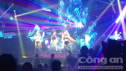 Bí mật đêm vũ trường: Vũ điệu đường cong