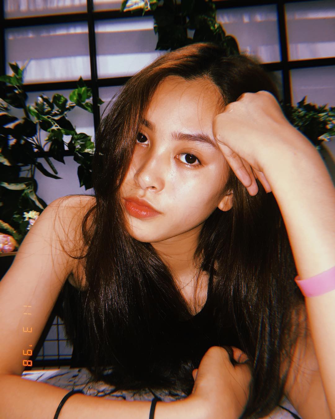 Style ngoài đời của Top 3 Hoa hậu: Nàng nào cũng diện đồ giản dị hết sức mà vẫn khiến người đối diện phải ngẩn ngơ