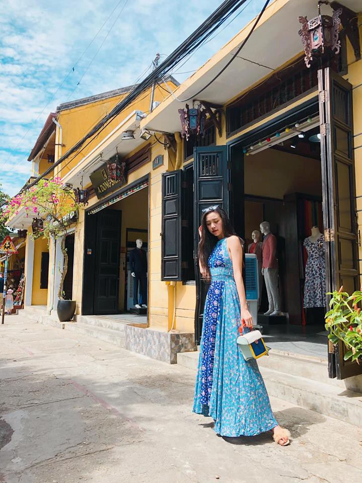 Style ngoài đời của Top 3 Hoa hậu: Nàng nào cũng diện đồ giản dị hết sức mà vẫn khiến người đối diện phải ngẩn ngơ