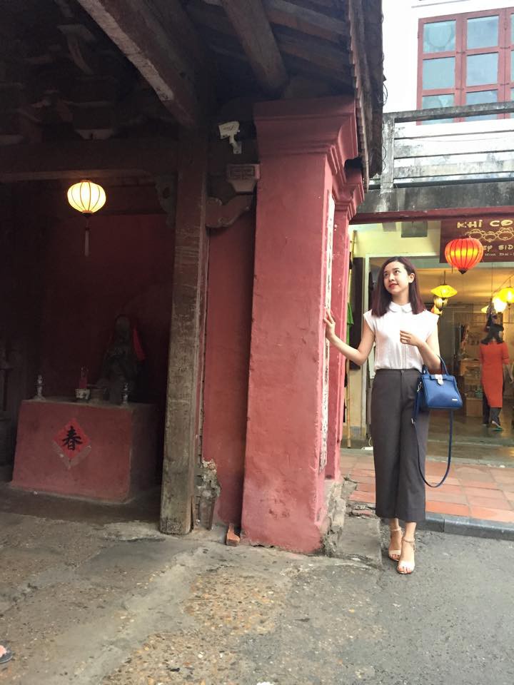 Style ngoài đời của Top 3 Hoa hậu: Nàng nào cũng diện đồ giản dị hết sức mà vẫn khiến người đối diện phải ngẩn ngơ