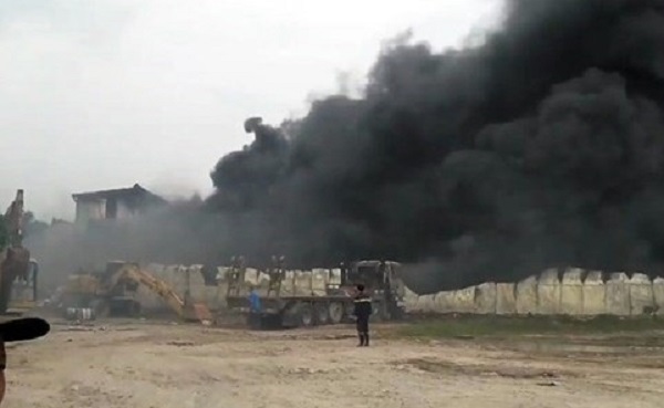 Hưng Yên: Bà hỏa thiêu rụi kho chứa vật liệu nhựa của Công ty cổ phần cơ khí 120