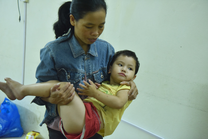 Cuộc sống tạm bợ của bệnh nhân sau vụ cháy gần Viện Nhi