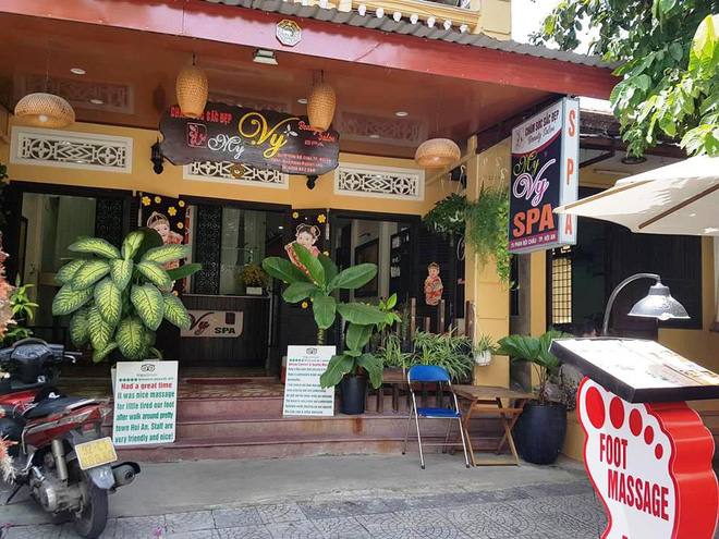 Bố Hoa hậu Trần Tiểu Vy chia sẻ chuyện ốm đau và nói về tính cách con gái