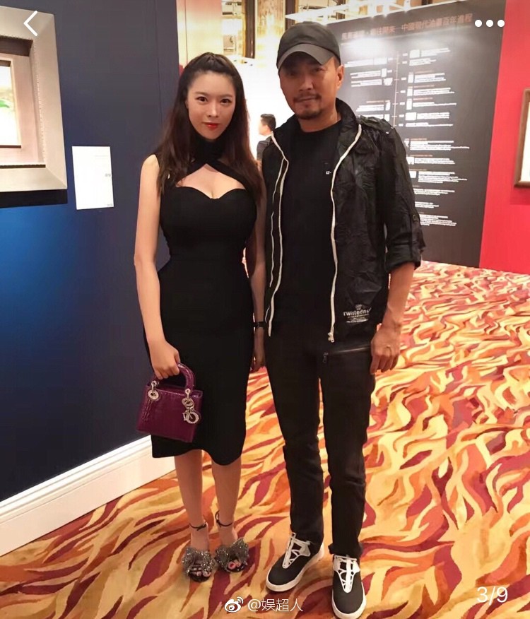 Sau scandal quỵt tiền, Dương Mịch đối mặt với tin đồn bí mật ly hôn Lưu Khải Uy từ 2 năm trước?