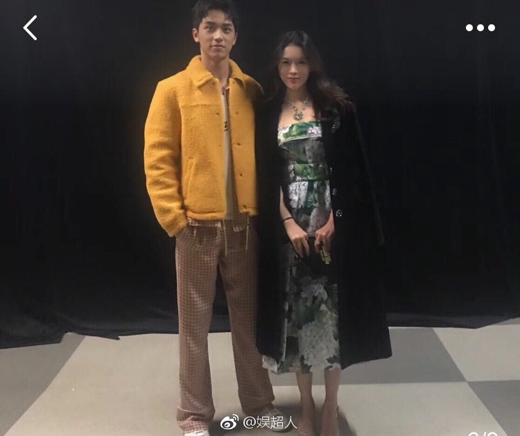 Sau scandal quỵt tiền, Dương Mịch đối mặt với tin đồn bí mật ly hôn Lưu Khải Uy từ 2 năm trước?