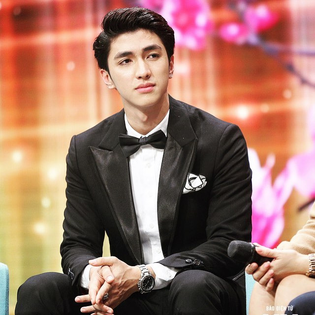 Bạn trai tin đồn của Á hậu Phương Nga cao 1,82 m, người chuẩn 6 múi