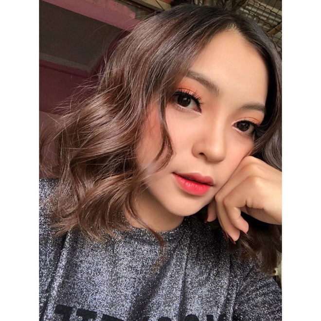 Không chỉ tân hoa hậu, các hot girl xứ Quảng cũng khiến dân mạng không thể rời mắt