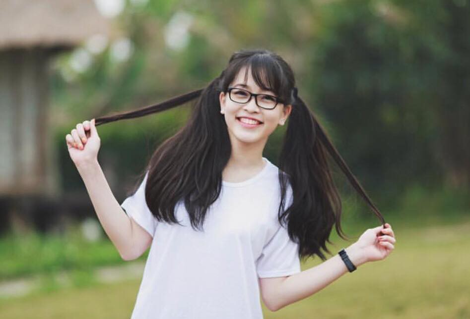 Hoa hậu và Á hậu, ai mới là thiên thần áo trắng khi còn học cấp 3?