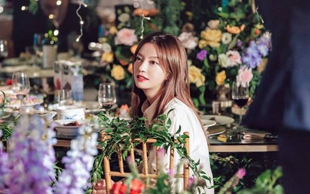 Sau bao nhiêu năm, Tiểu Yến Tử và Hạ Tử Vy vẫn đẹp bất chấp giông bão