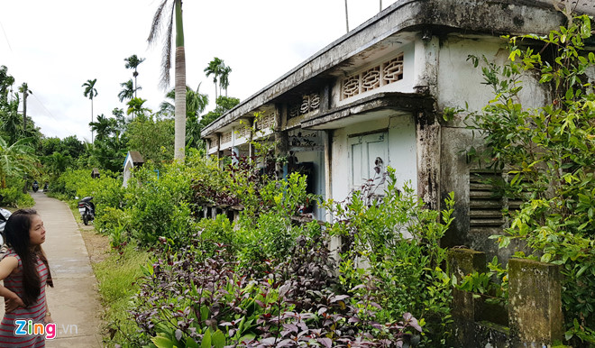 Người chị kể lúc thấy thi thể em gái cắm đầu trong thùng nước