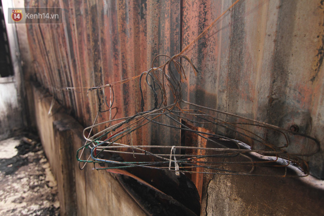 Video: Khung cảnh tan hoang bên trong dãy trọ bị giặc lửa thiêu rụi ở Hà Nội