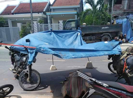 Ngã xuống đường, nữ du khách Ba Lan bị ôtô tải tông chết