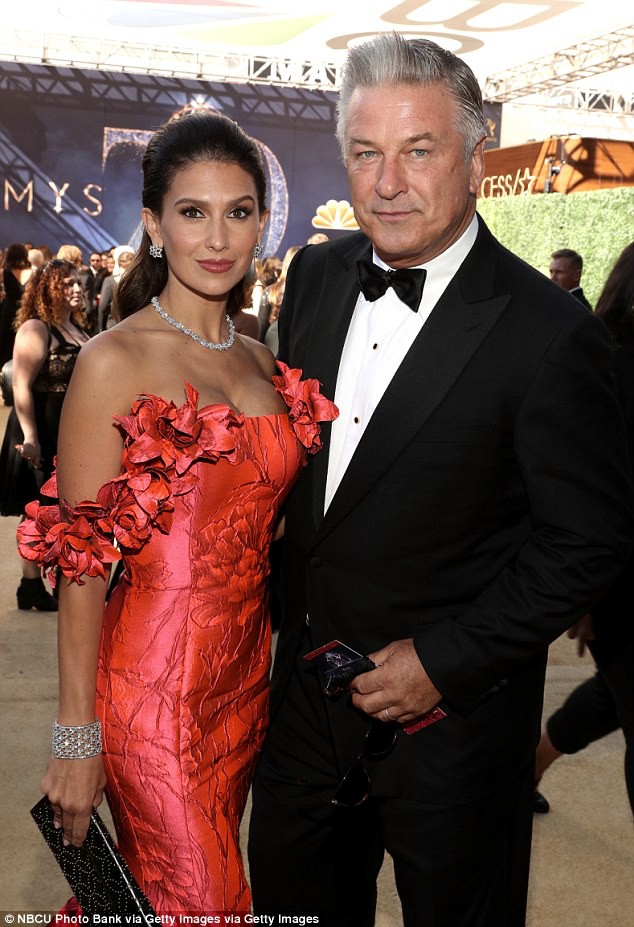 Bác ruột khẳng định Hailey Baldwin và Justin Bieber đã chính thức kết hôn!