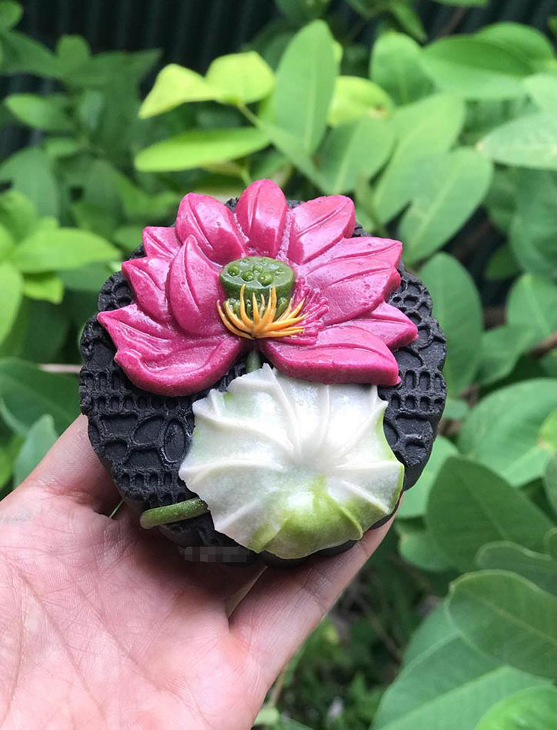 Làm bánh trung thu chẳng giống ai, bán hết vèo hơn vạn chiếc