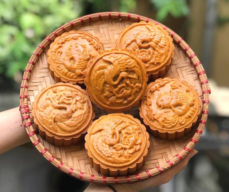 Làm bánh trung thu chẳng giống ai, bán hết vèo hơn vạn chiếc