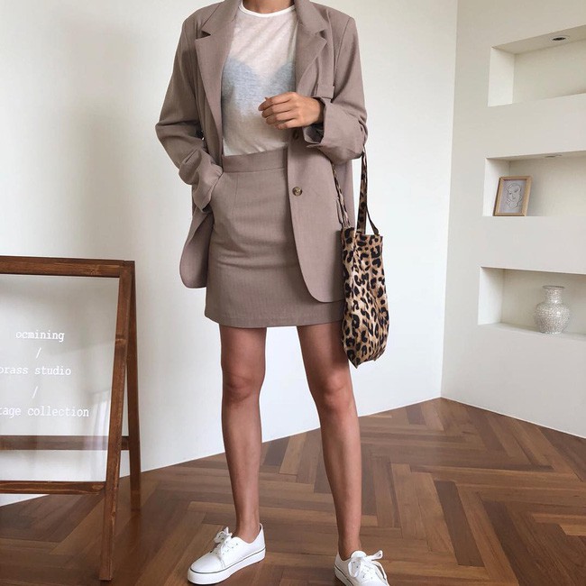 Chẳng cần mất công suy nghĩ xem thu này mặc gì, đây sẽ là 5 công thức chuẩn chỉnh mà vóc dáng nào mặc lên cũng thon gọn, đẹp xinh