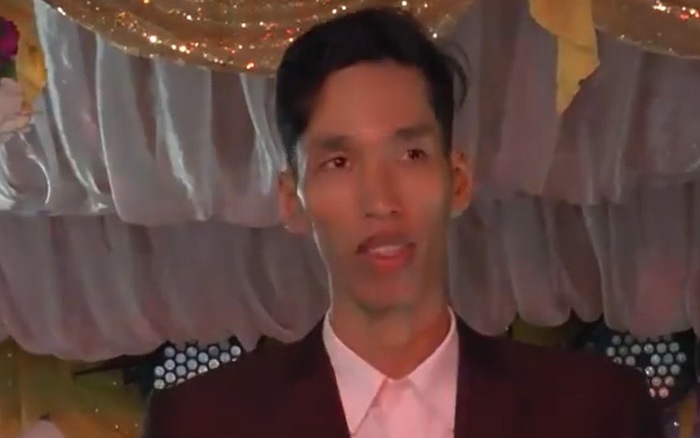 Thanh niên hát ca khúc huyền thoại Cheri Cheri Lady trong đám cưới hay không kém gì bản gốc