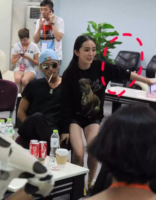 Vì đã ly hôn Lưu Khải Uy, Dương Mịch mới thả thính đồng nghiệp nam vô tư đến nhường này?