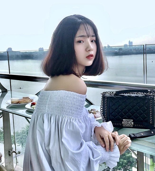 Bức ảnh 3 nữ sinh trường THPT Nguyễn Huệ (Yên Bái) hot trên Instagram vì ai cũng quá xinh