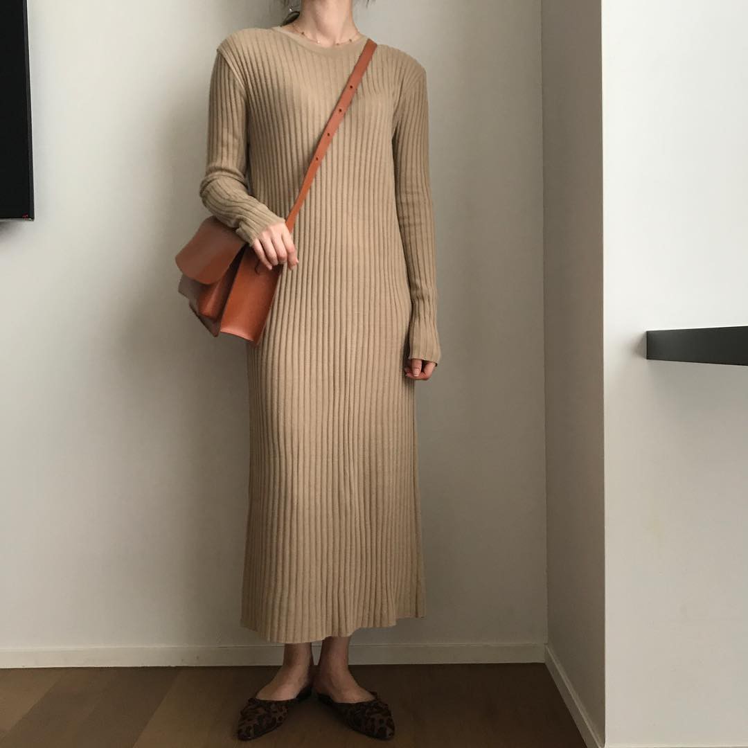 Váy dệt kim – chiếc váy mềm mại, đầy quyến rũ mà các nàng không thể làm ngơ trong những ngày trời se lạnh