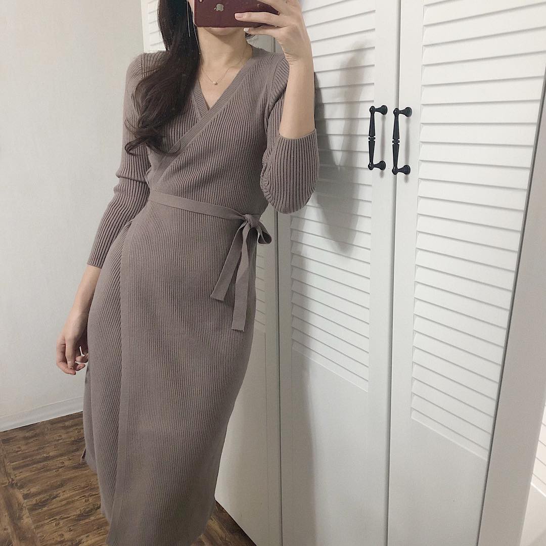 Váy dệt kim – chiếc váy mềm mại, đầy quyến rũ mà các nàng không thể làm ngơ trong những ngày trời se lạnh