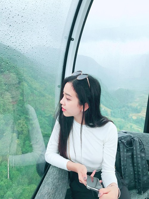 Không chỉ xinh đẹp, học giỏi, Á hậu 2 Thúy An hóa ra còn là một phượt thủ thứ thiệt