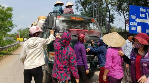Hà Tĩnh: Phản đối bãi rác, người dân bị nhóm thanh niên lạ bịt mặt tấn công