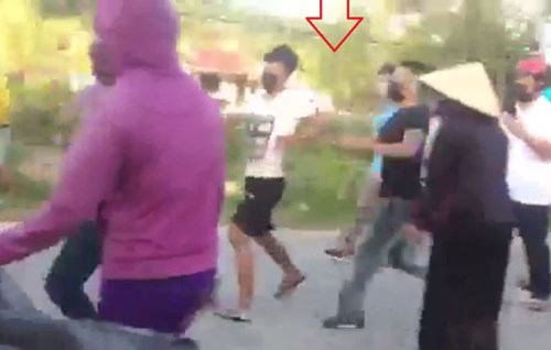 Hà Tĩnh: Phản đối bãi rác, người dân bị nhóm thanh niên lạ bịt mặt tấn công