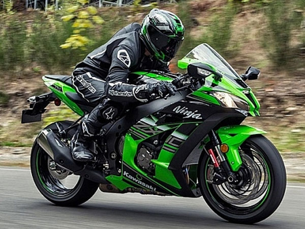 Bãi bỏ quy định cấp phép nhập khẩu với xe gắn máy từ 175cm3 trở lên