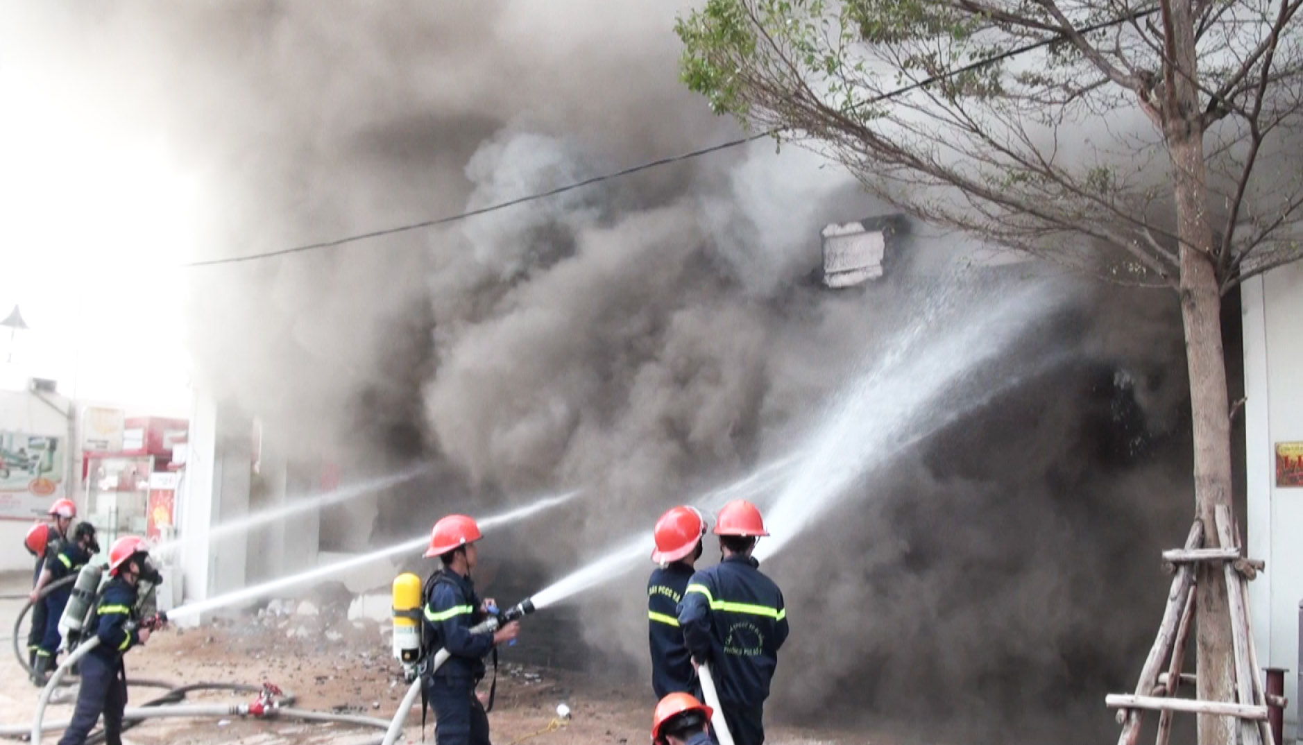 Cháy lớn tại trung tâm TP Đà Nẵng