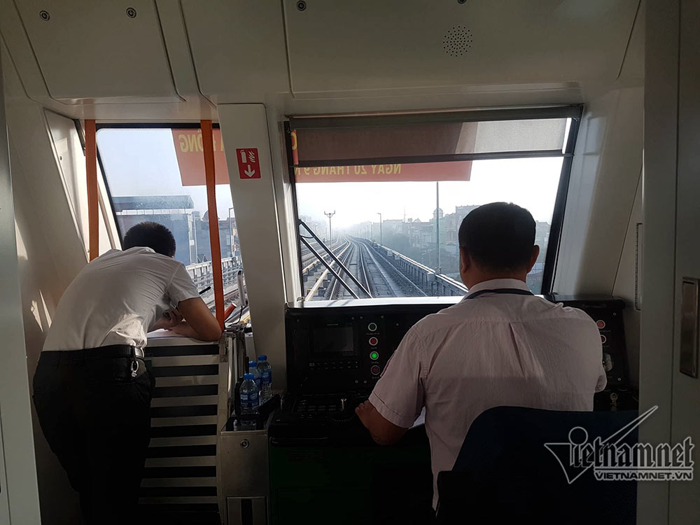 Đường sắt Cát Linh-Hà Đông chính thức chạy thử 5 tàu