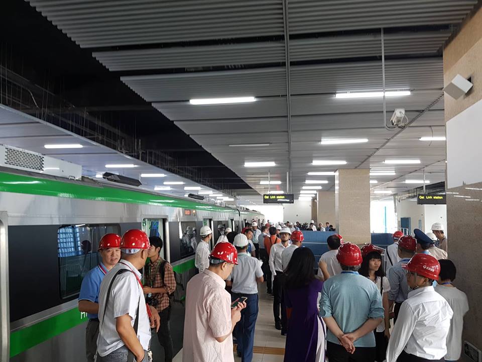 Đường sắt Cát Linh-Hà Đông chính thức chạy thử 5 tàu