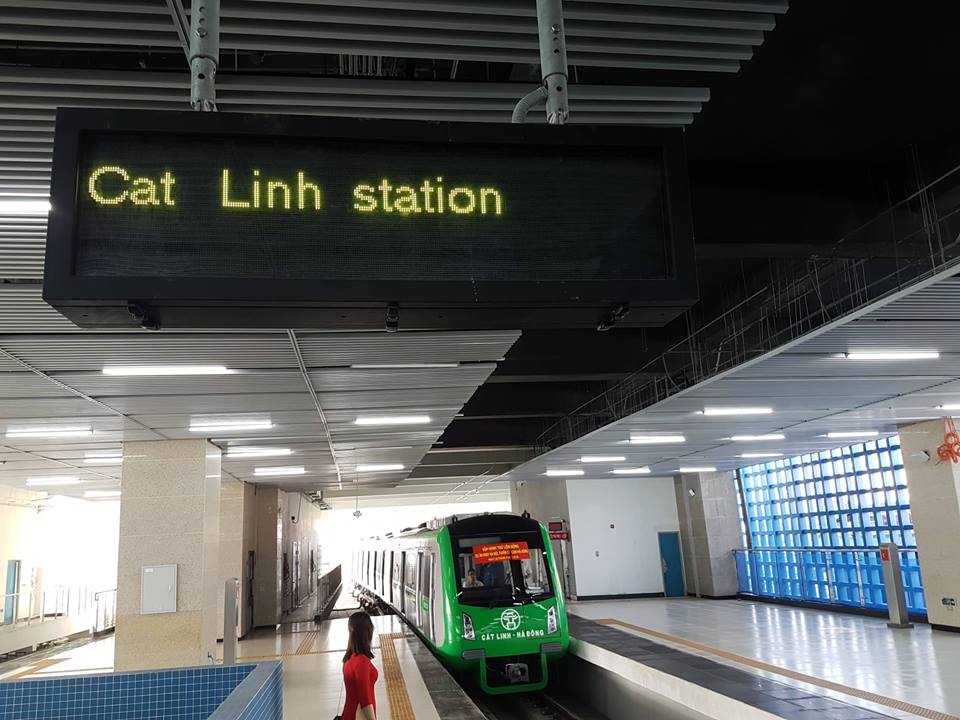 Đường sắt Cát Linh-Hà Đông chính thức chạy thử 5 tàu