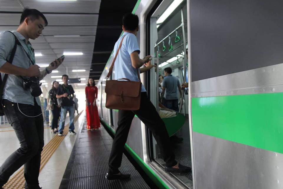 Đường sắt Cát Linh-Hà Đông chính thức chạy thử 5 tàu