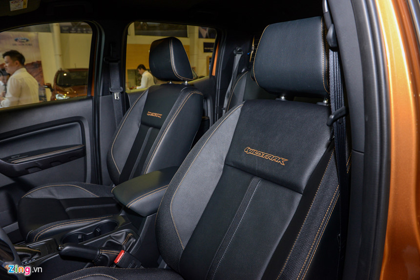 Ford Ranger Wildtrak 2019 giá 918 triệu đồng về đại lý