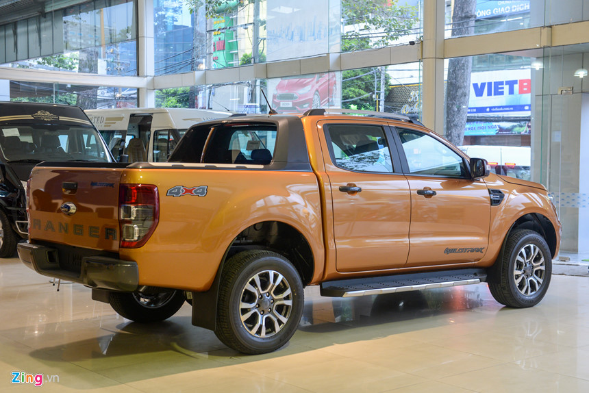 Ford Ranger Wildtrak 2019 giá 918 triệu đồng về đại lý