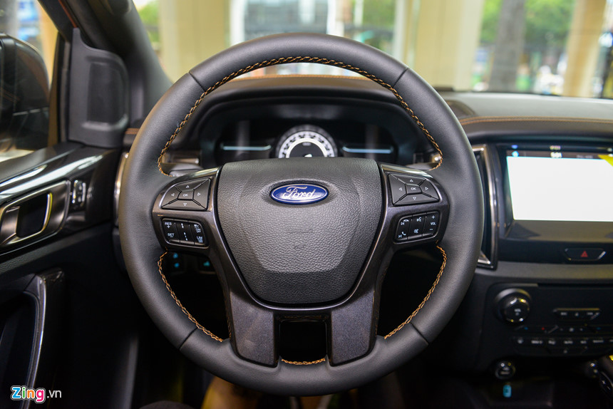 Ford Ranger Wildtrak 2019 giá 918 triệu đồng về đại lý