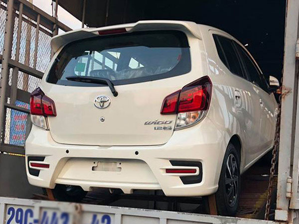 Ô tô giá rẻ Toyota Wigo bất ngờ xuất hiện trên phố có gì đặc biệt?